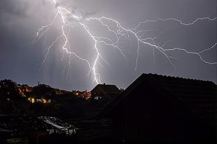 快船VS雷霆述评：横刀立马！卡乔无限背身要球 锋线差距没法玩