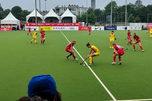 2分钟2球！沈梦雨低射破门，中国女足3-0领先乌兹别克斯坦